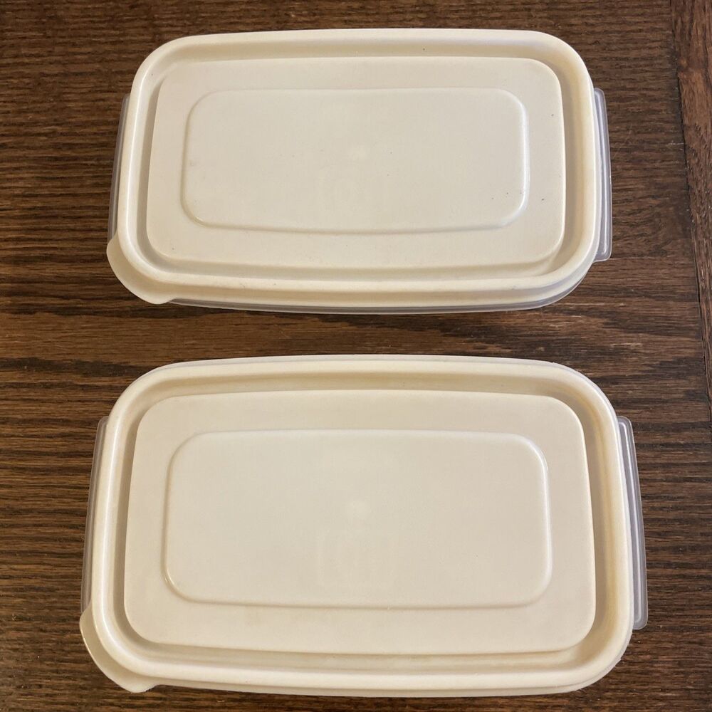 2 Rubbermaid Vintage Servin Saver Modular 10 Storage Container 12oz Almond 0112